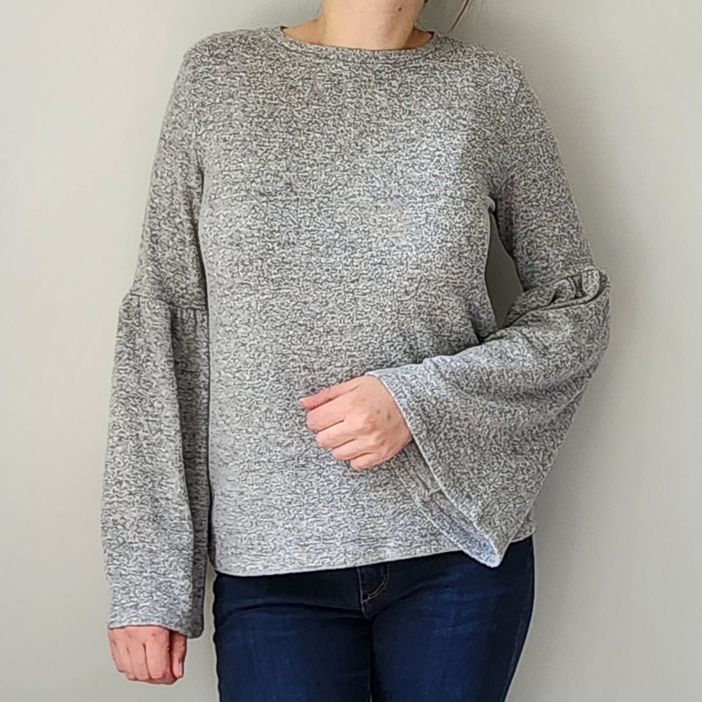 ZARA Trafaluc Soft Touch Bell Sleeve Sweater Gray Marled S